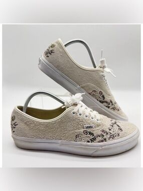 Vans Authentic RARE Hairy Suede "Marshmallow" Floral Embroidery‎ Women's Size 11